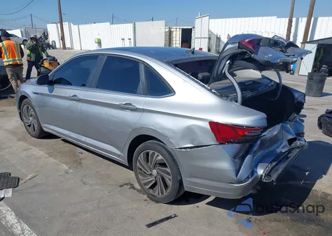 2019 Volkswagen Jetta 1.4T Sel Premium from USA, damaged, VIN 3VWG57BU3KM233747